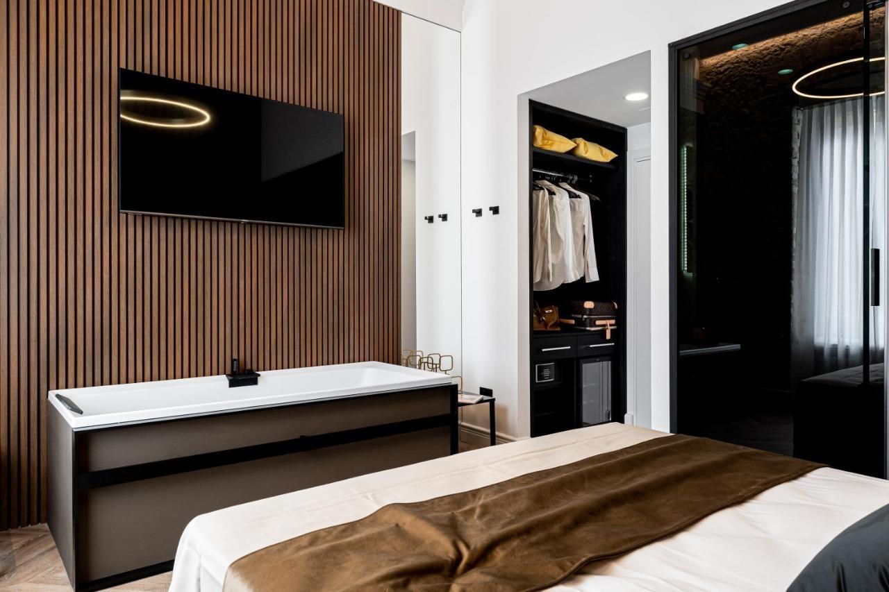 Nero Luxury Suites Cagliari Esterno foto