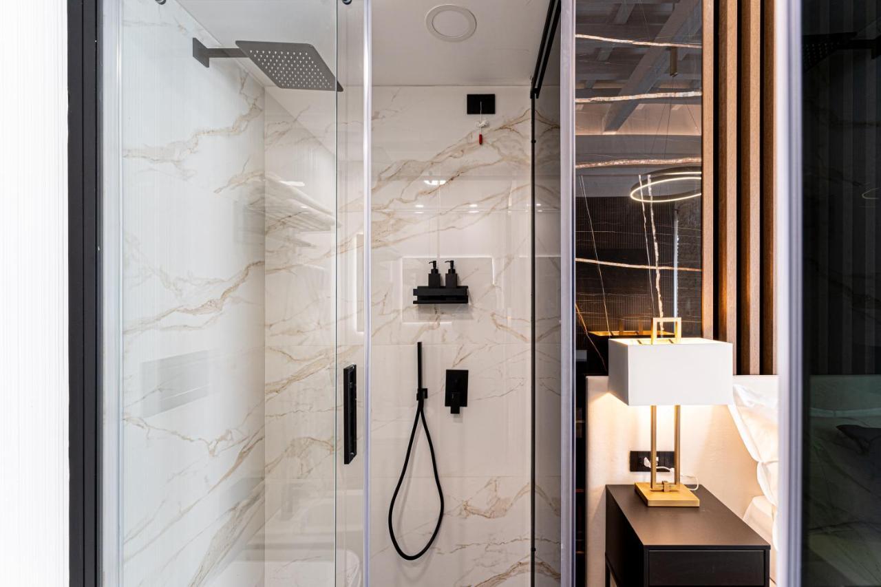 Nero Luxury Suites Cagliari Esterno foto