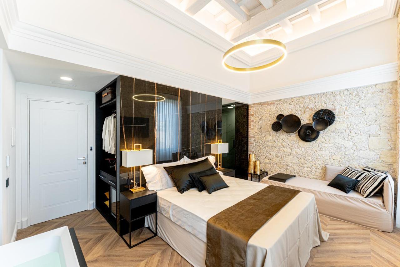 Nero Luxury Suites Cagliari Esterno foto